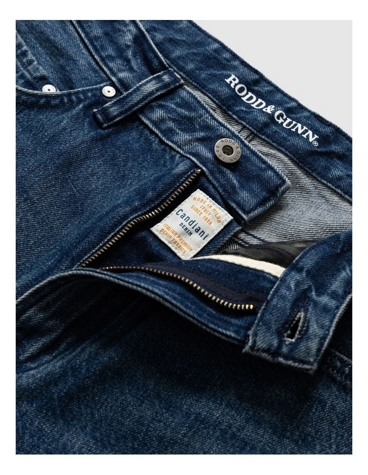 Dunearn Regular Leg Loose Fit Jeans in Washed Indigo image 5