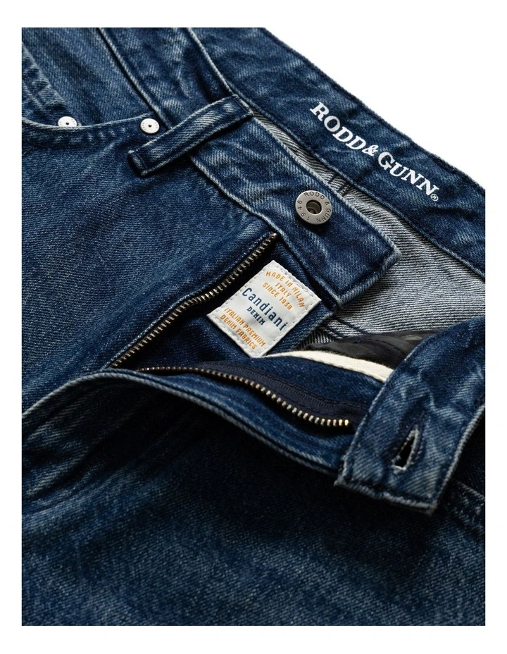 Dunearn Regular Leg Loose Fit Jeans in Washed Indigo image 5