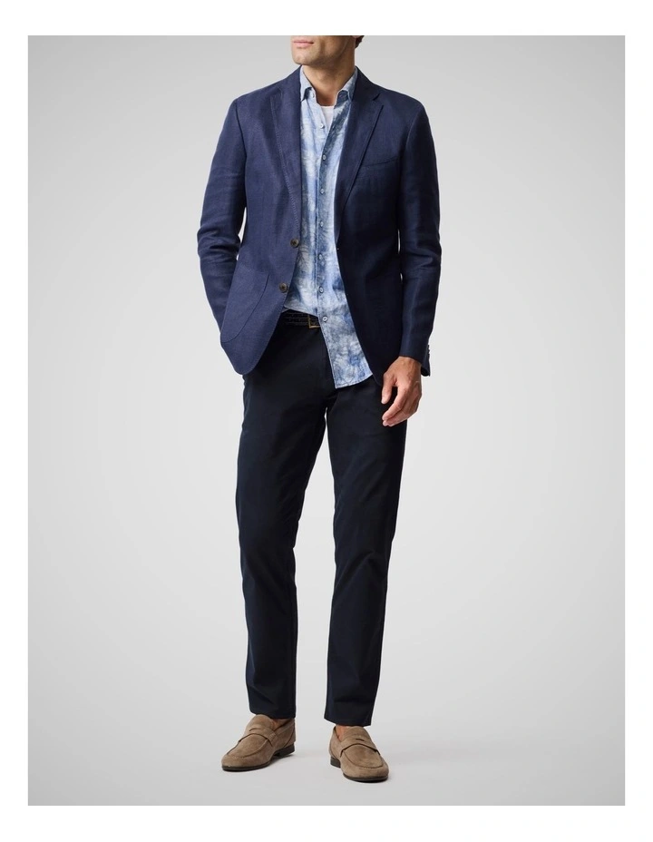 The Cascades Sports Fit Jacket in Midnight image 2