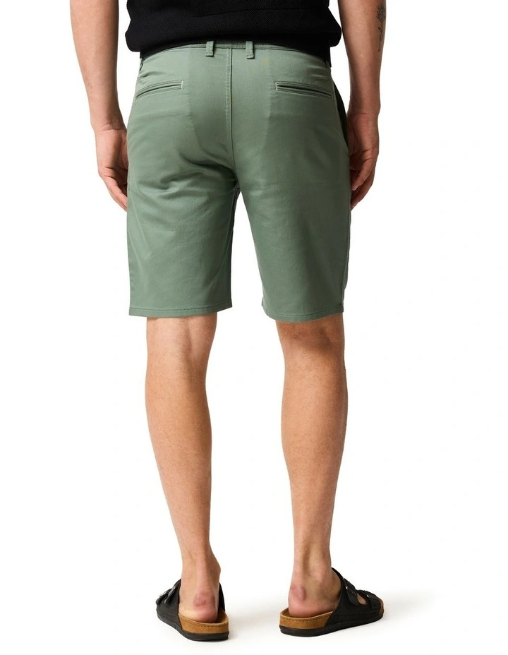 Tongariro Sports Fit 9 Short in Evergreen image 3