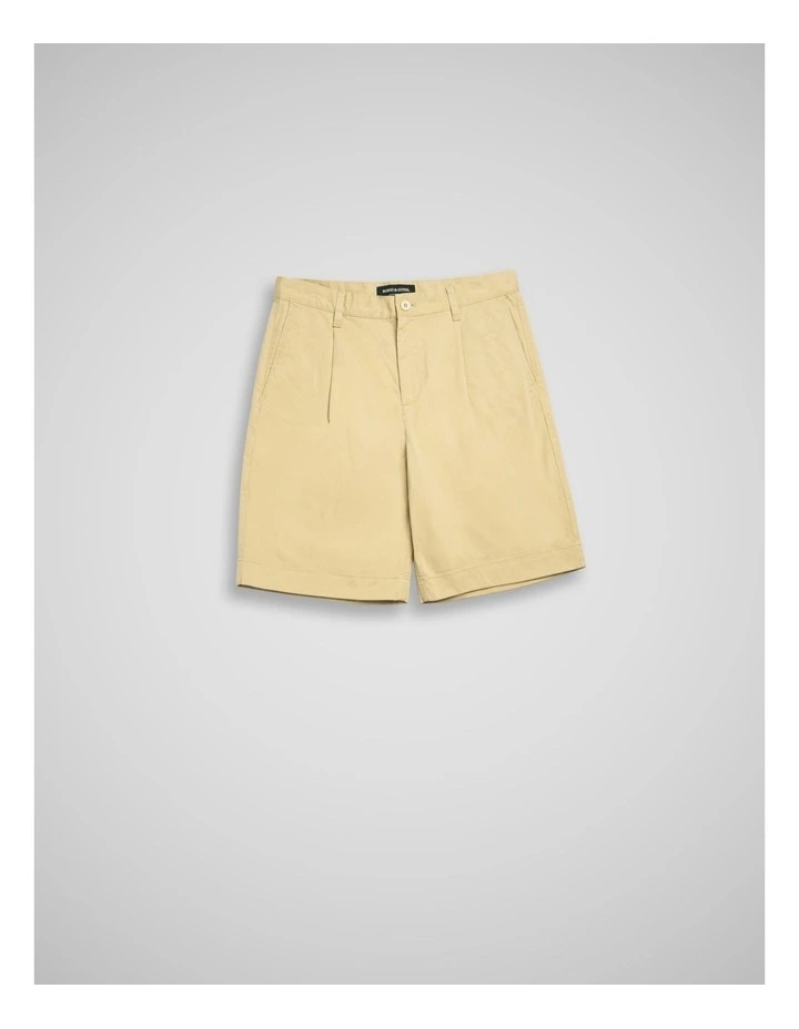 Egmont Village Relaxed 9 inch Short in Sand image 4