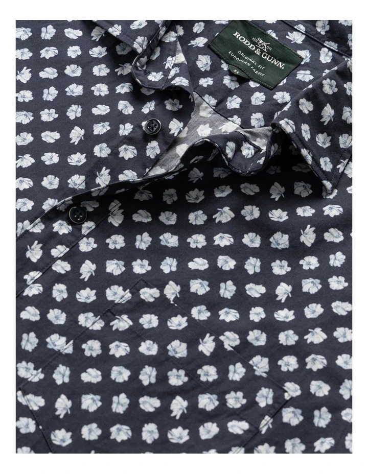 Thomsons Crossing Short Sleeve Shirt in Navy image 5