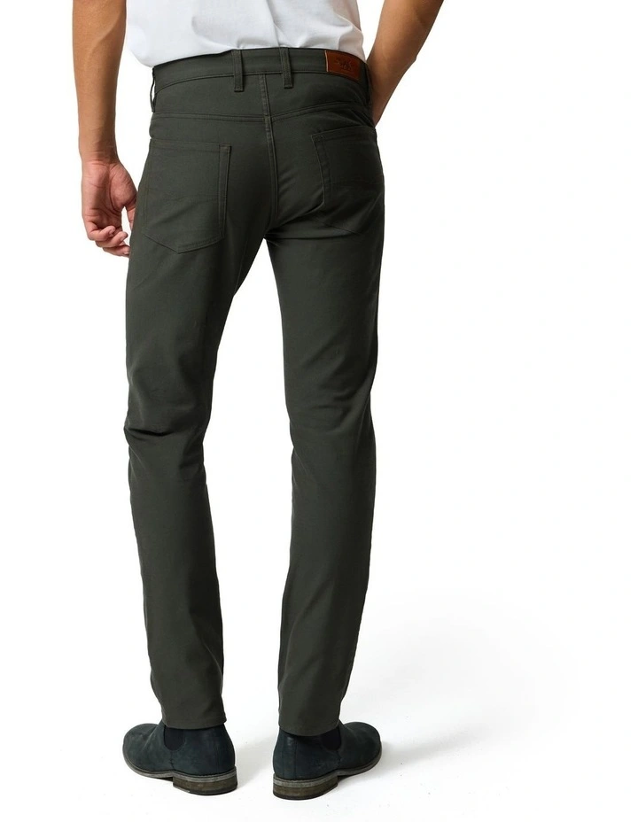 Motion 2 Regular Leg Straight Jean in Bayleaf image 3