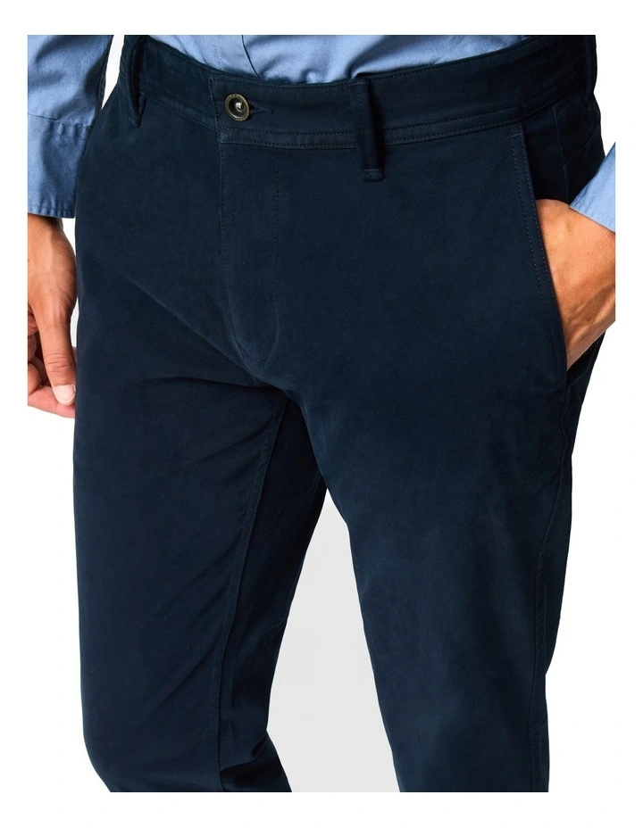 Thomas Road 2.0 Chino Pant Short Leg in Navy image 6