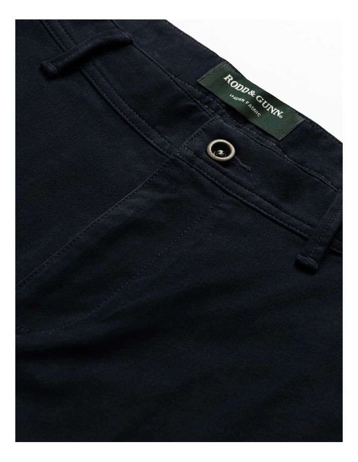Thomas Road 2.0 Chino Pant Long Leg in Navy image 5