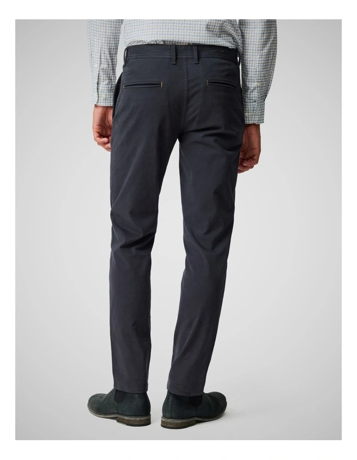 Thomas Road 2.0 Chino Pant Short Leg in Granite image 3