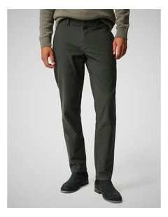 Motion Pant Straight Short Leg in Bayleaf