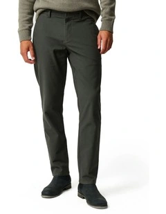 Motion Pant Straight Short Leg in Bayleaf