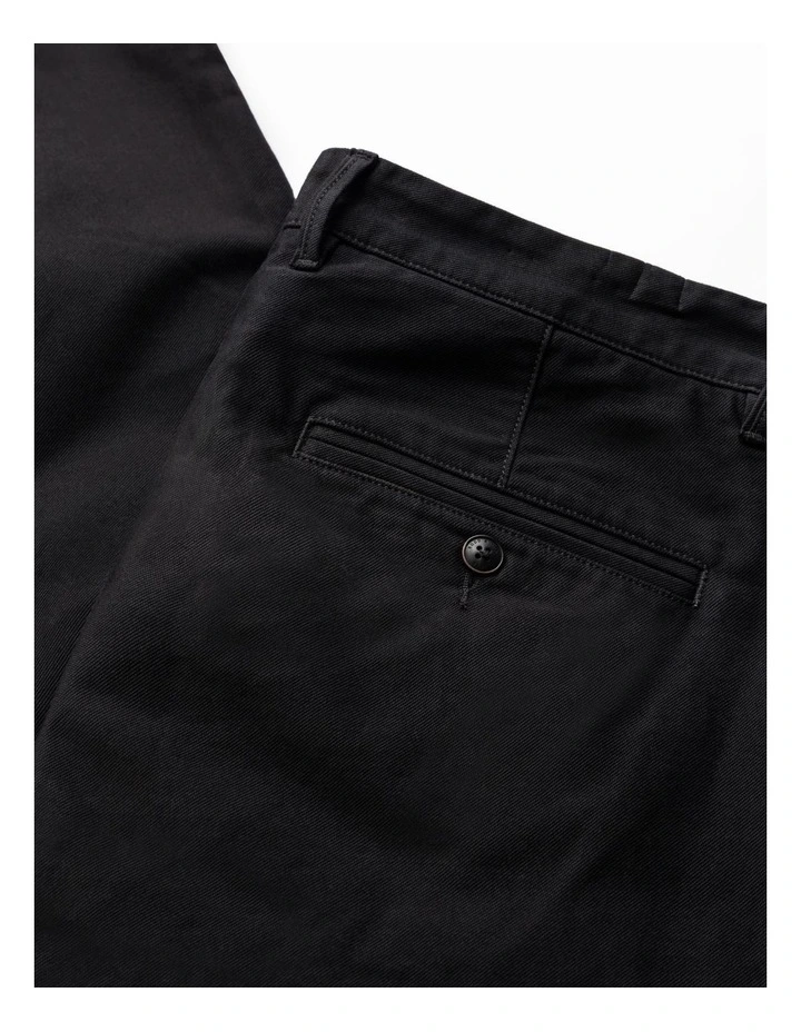 Motion Pant Straight Short Leg in Onyx image 7