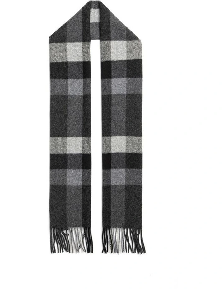 Jervois Road Scarf in Nero image 2