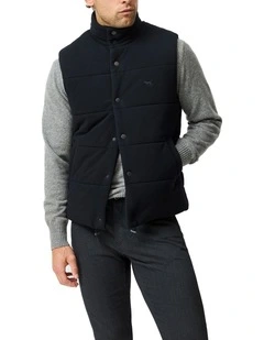 Lake Ferry Vest in Onyx