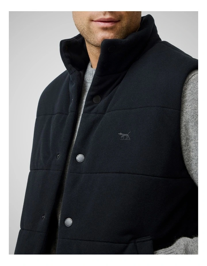 Lake Ferry Vest in Onyx image 6