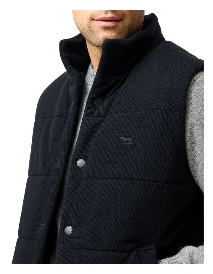 Lake Ferry Vest in Onyx image 6