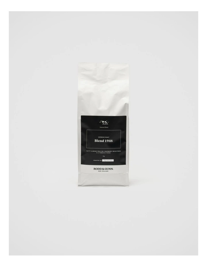 Rodd & Gunn Blend 1946 1Kg in Brown image 1