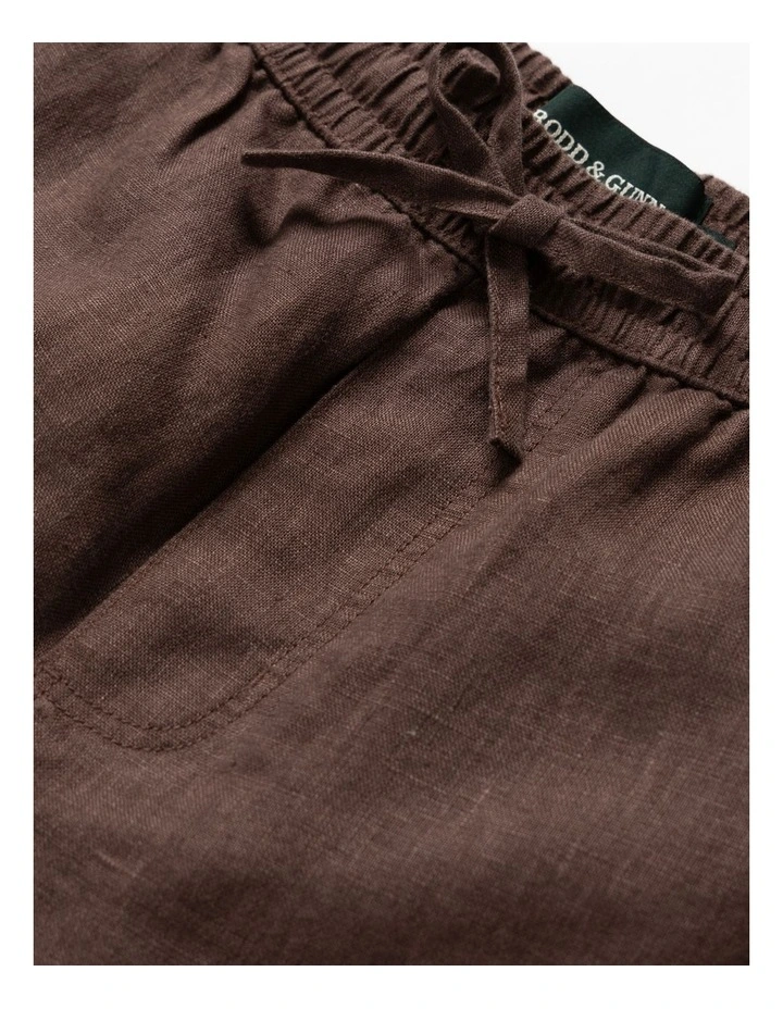 Linen 9 Resort Short in Walnut image 5