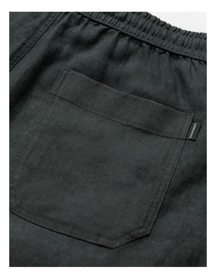Linen 9 Resort Short in Thunder image 7