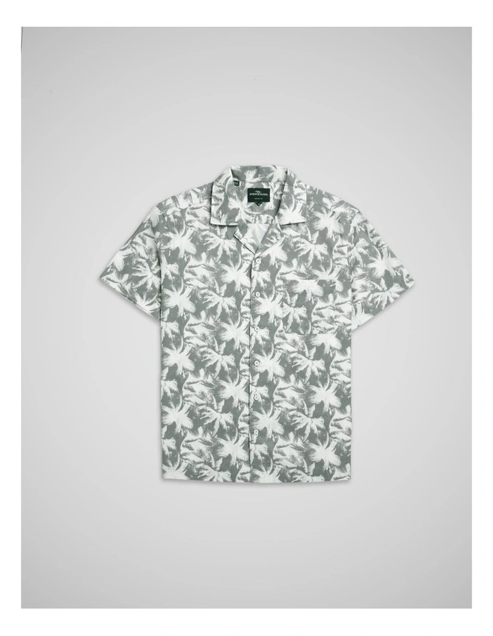 Mossburn Short Sleeve Shirt in Dusty Green image 4