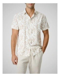 Mackay Point Short Sleeve Shirt in Dune