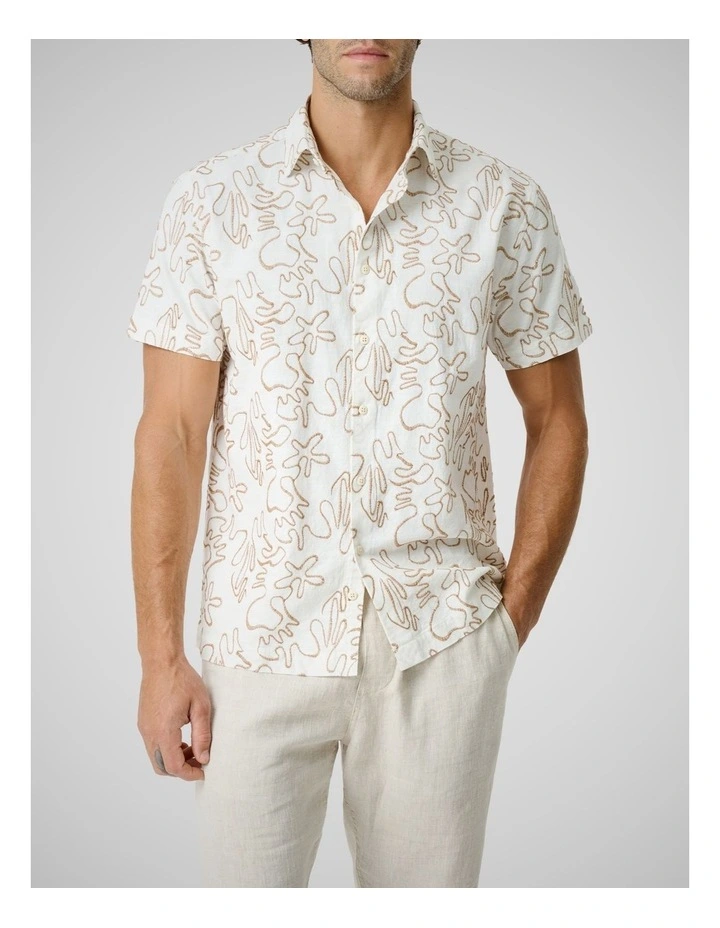 Mackay Point Short Sleeve Shirt in Dune image 1