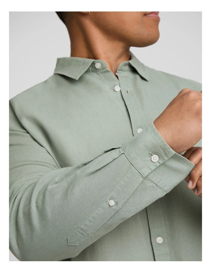 Anders Linen Shirt in Sage image 5