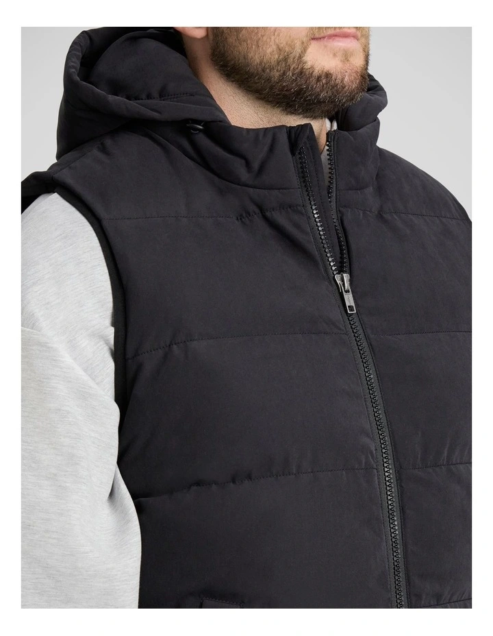 Fargo Puffer Vest in Black image 3