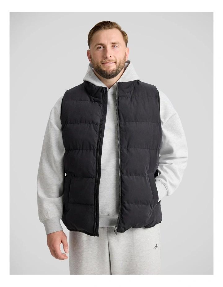 Fargo Puffer Vest in Black image 5