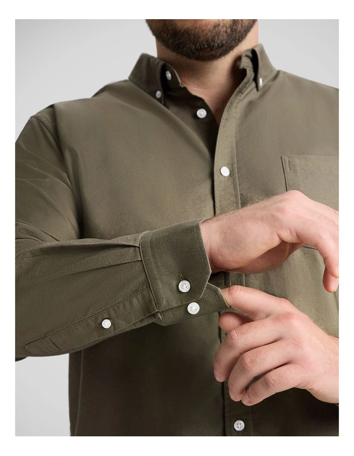 Classic Oxford Shirt in Khaki image 5