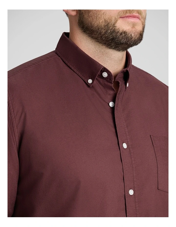 Classic Oxford Shirt in Burgundy image 3