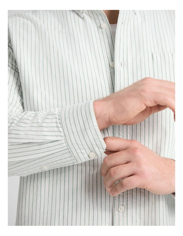 Classic Oxford Shirt in Green image 5