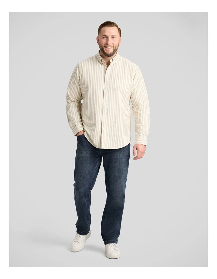 Classic Oxford Shirt in Natural image 4