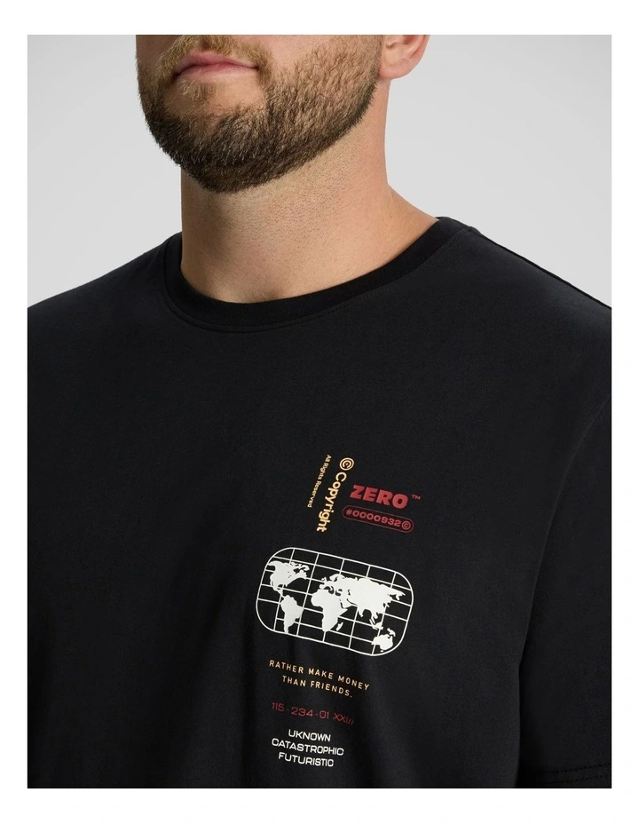 Chest Print Crew Neck Tee in Black image 4