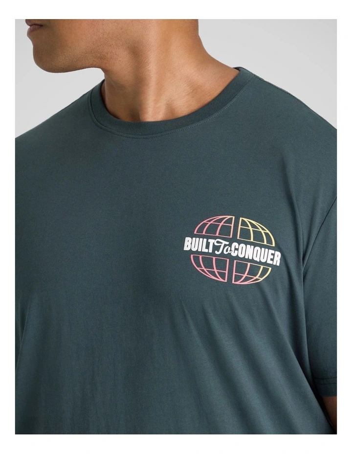 Conqeur Longline Tee in Peacock image 3