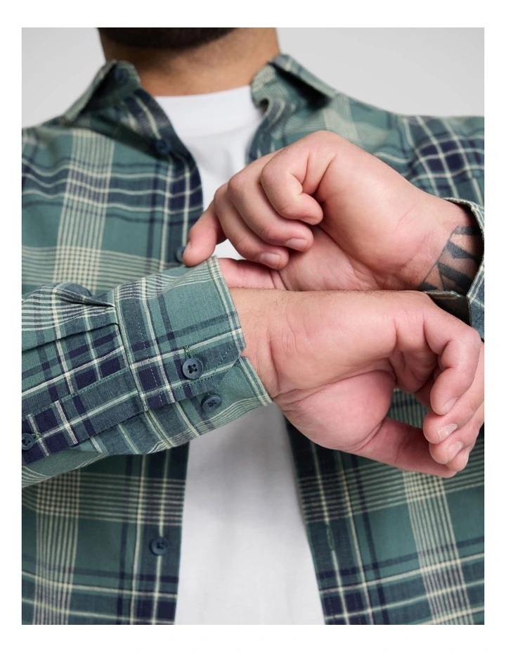 Rueben Casual Check Shirt in Green image 5