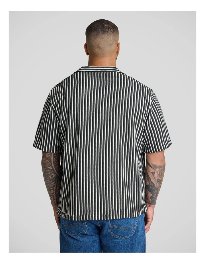 Nevis Relaxed Fit Shirt in Black image 2