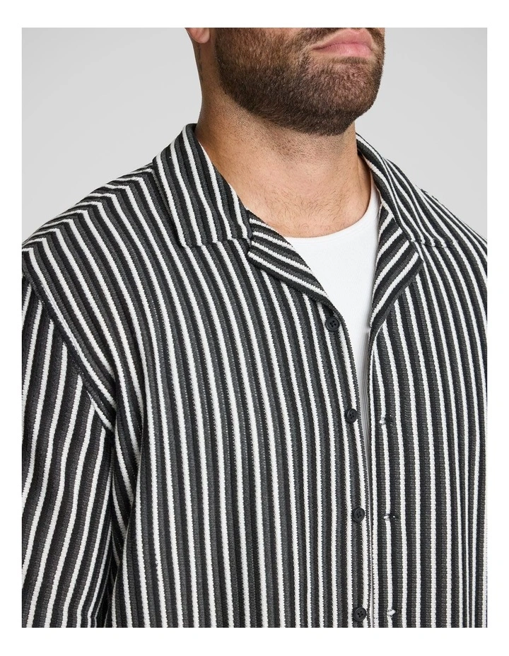 Nevis Relaxed Fit Shirt in Black image 3