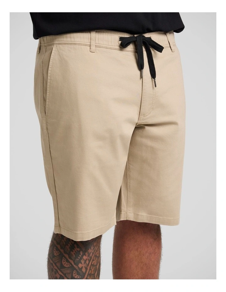 Hugh Knit Chino Short in String image 3