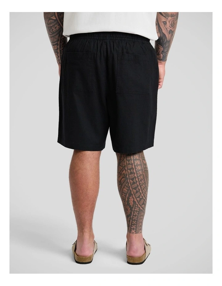Shoreline Linen Short in Black image 2