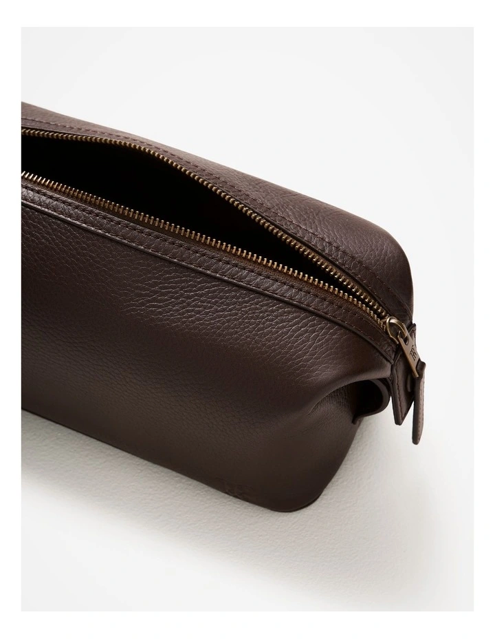 Derwent Wash Bag in Espresso image 3