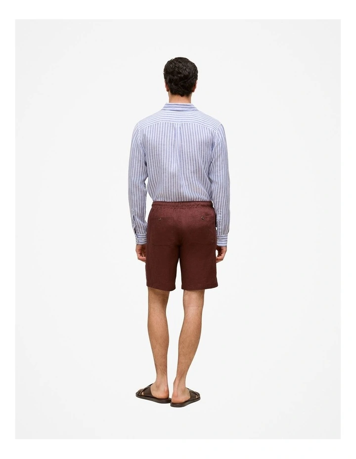 Linen Patch Pocket Drawcord Short in Espresso image 6