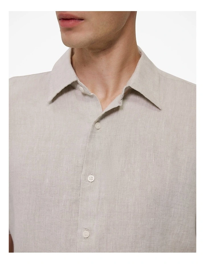 Yarn Dyed Linen Short Sleeve Shirt in Flax image 3