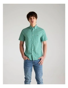 Regular Fit Poplin Short Sleeve Shirt in Deep Green