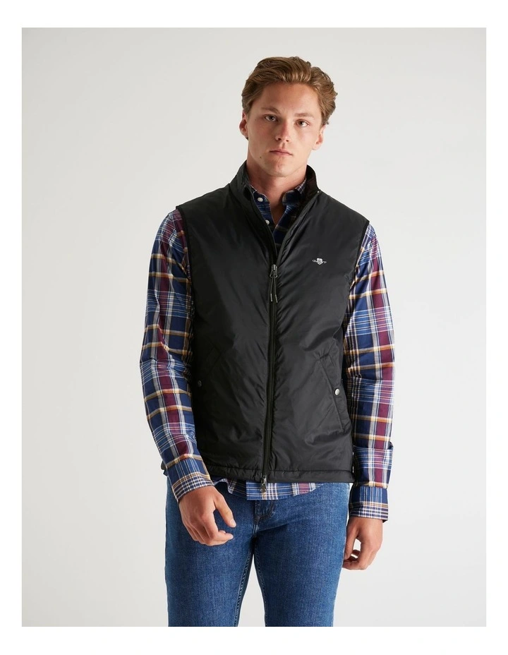 Light Insulated Vest in Black image 5