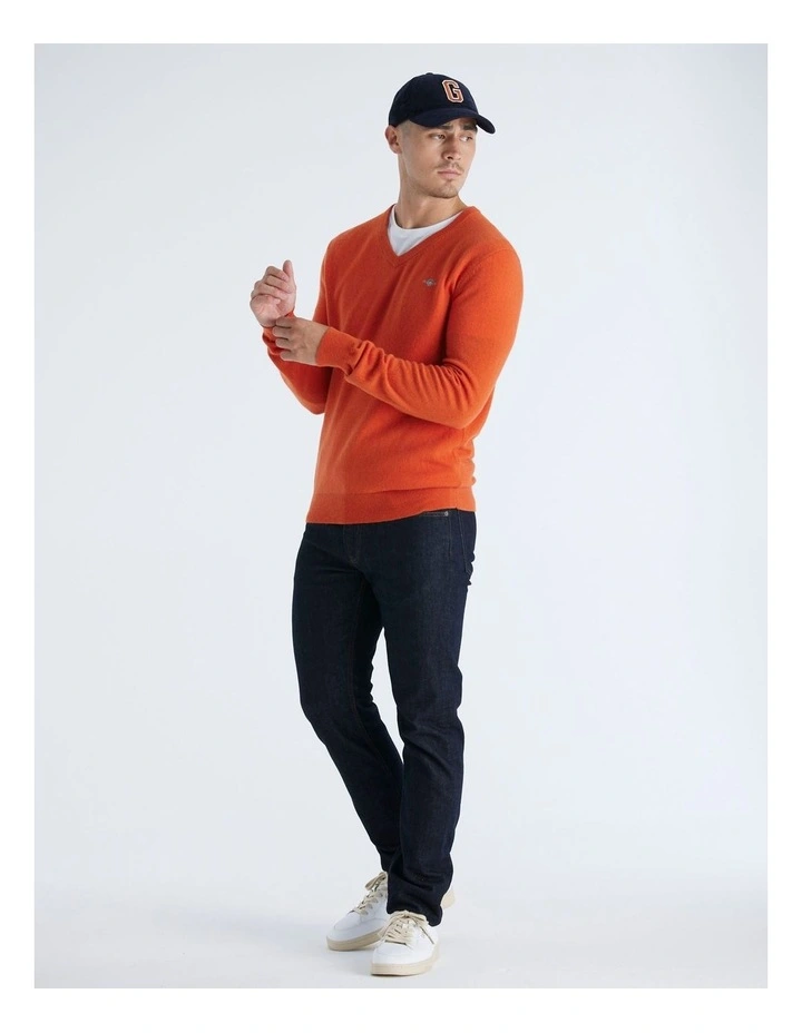 Extrafine Lambswool V-Neck in Deep Orange image 4