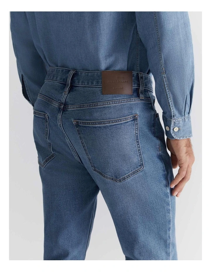 Jackson Slim Jean in Light Blue Wash image 4
