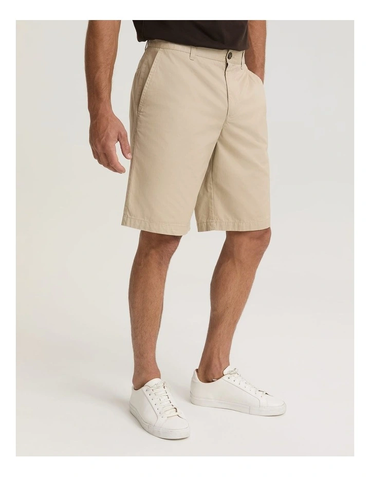 Relaxed Classic Shorts in Beige image 4