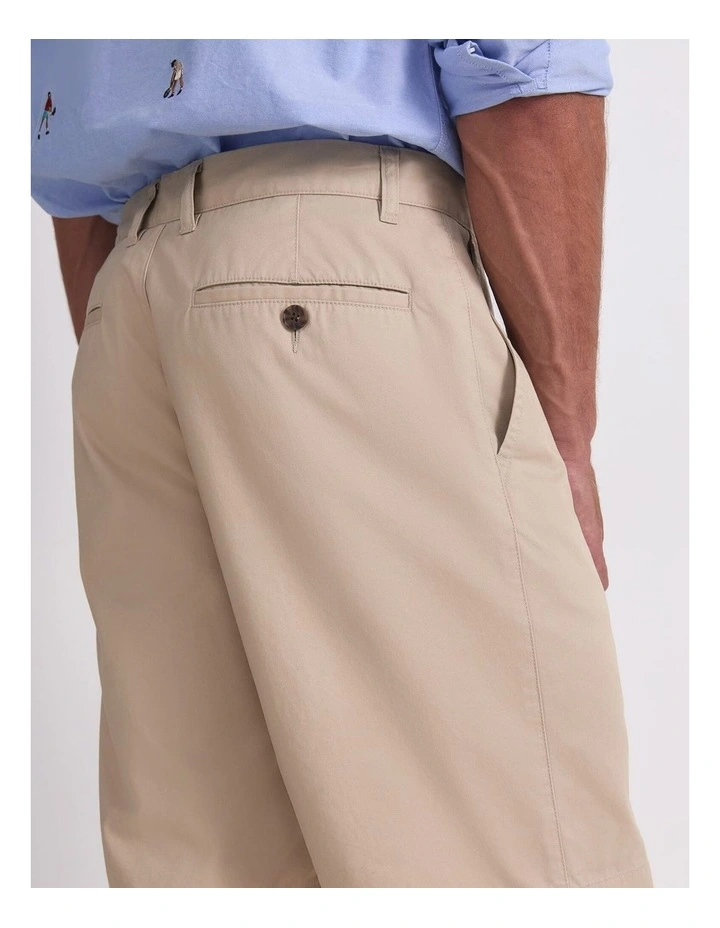 Relaxed Classic Shorts in Beige image 4