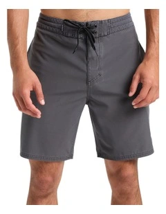 Surfsilk Boardshorts 18 Inch in Black