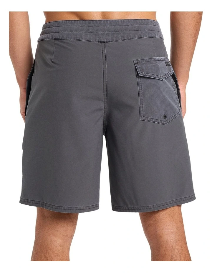 Surfsilk Boardshorts 18 Inch in Black image 2