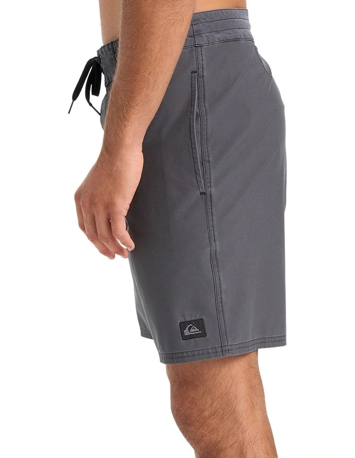 Surfsilk Boardshorts 18 Inch in Black image 3