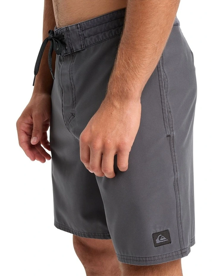 Surfsilk Boardshorts 18 Inch in Black image 4